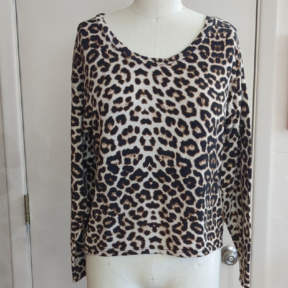 🌵Sale 🌵Animal Print Long Sleeve Lightweight Top
